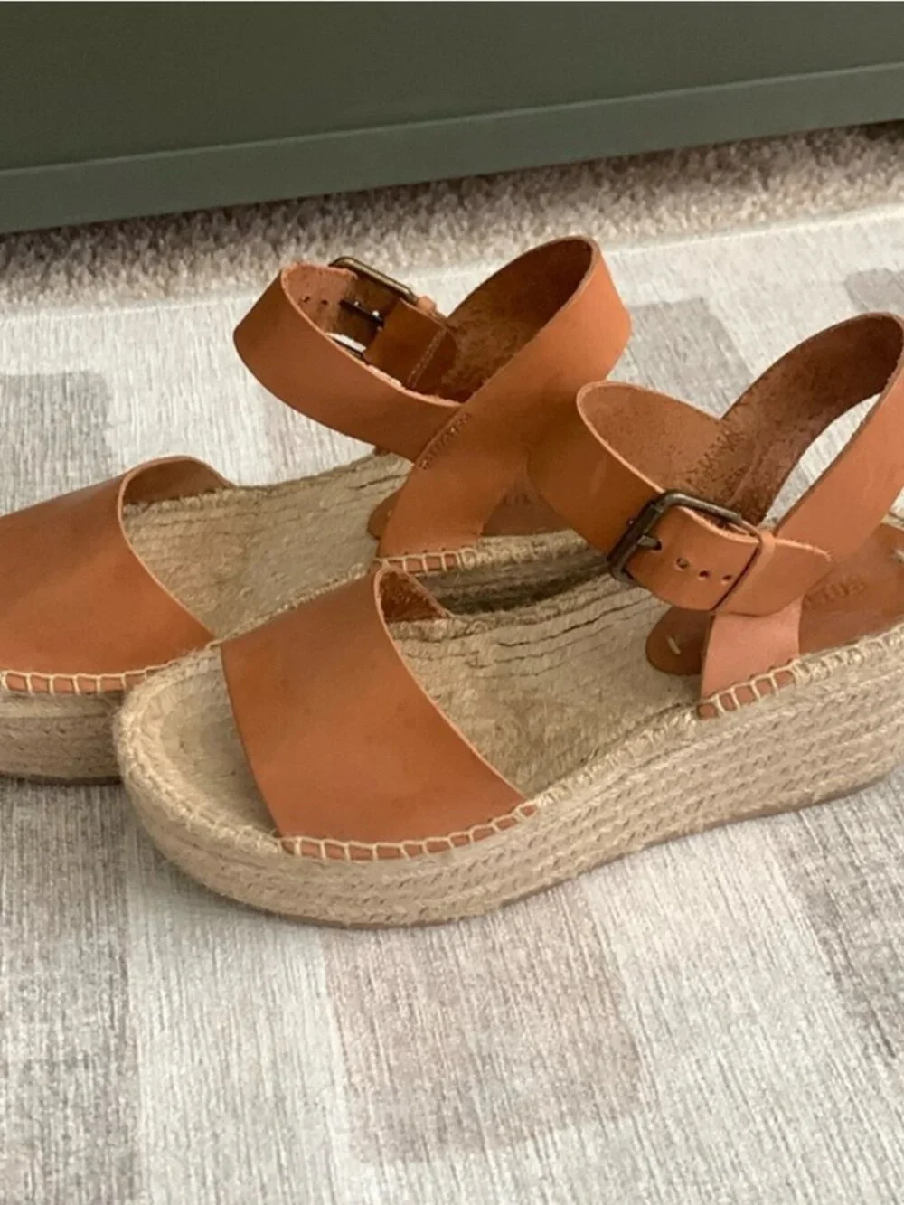 Soludos leather platform